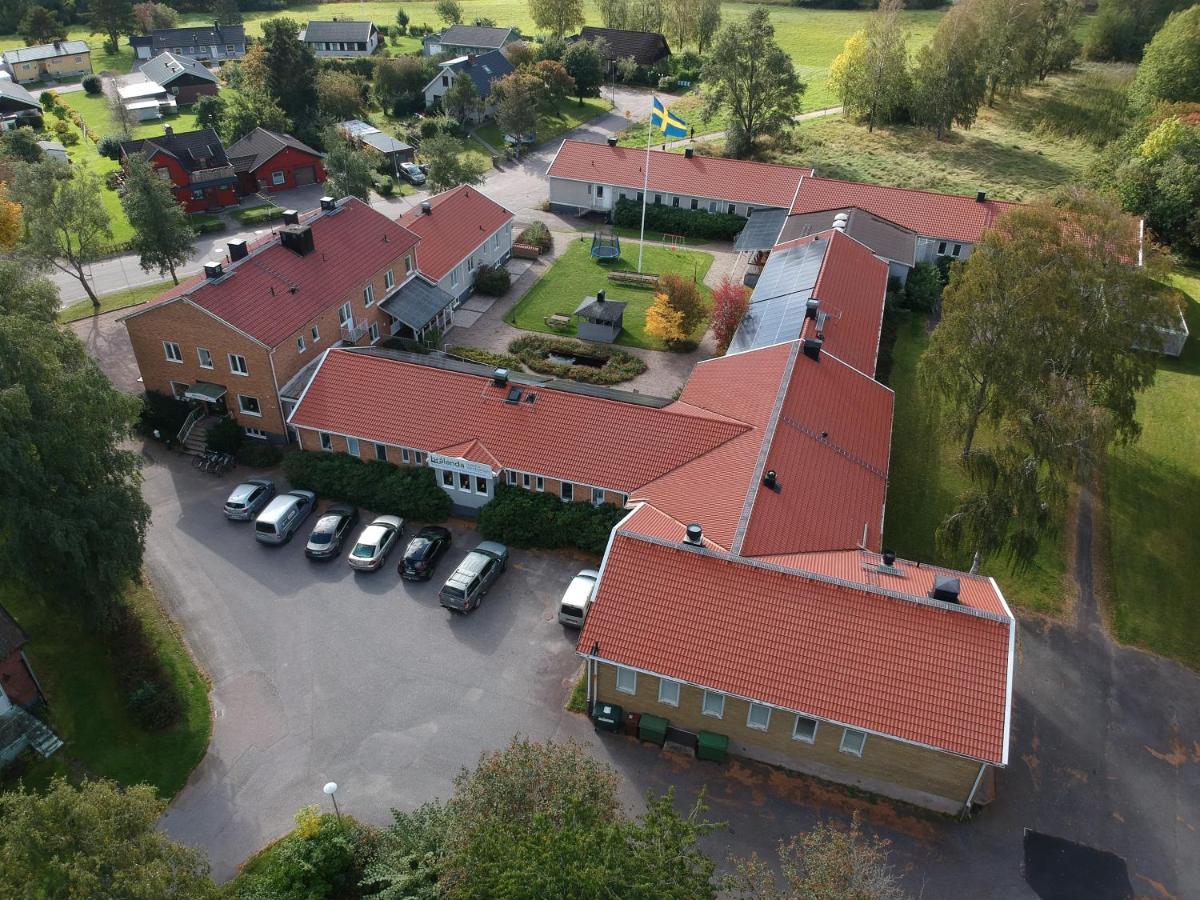 Bralanda Hotell Och Vandrarhem Екстериор снимка